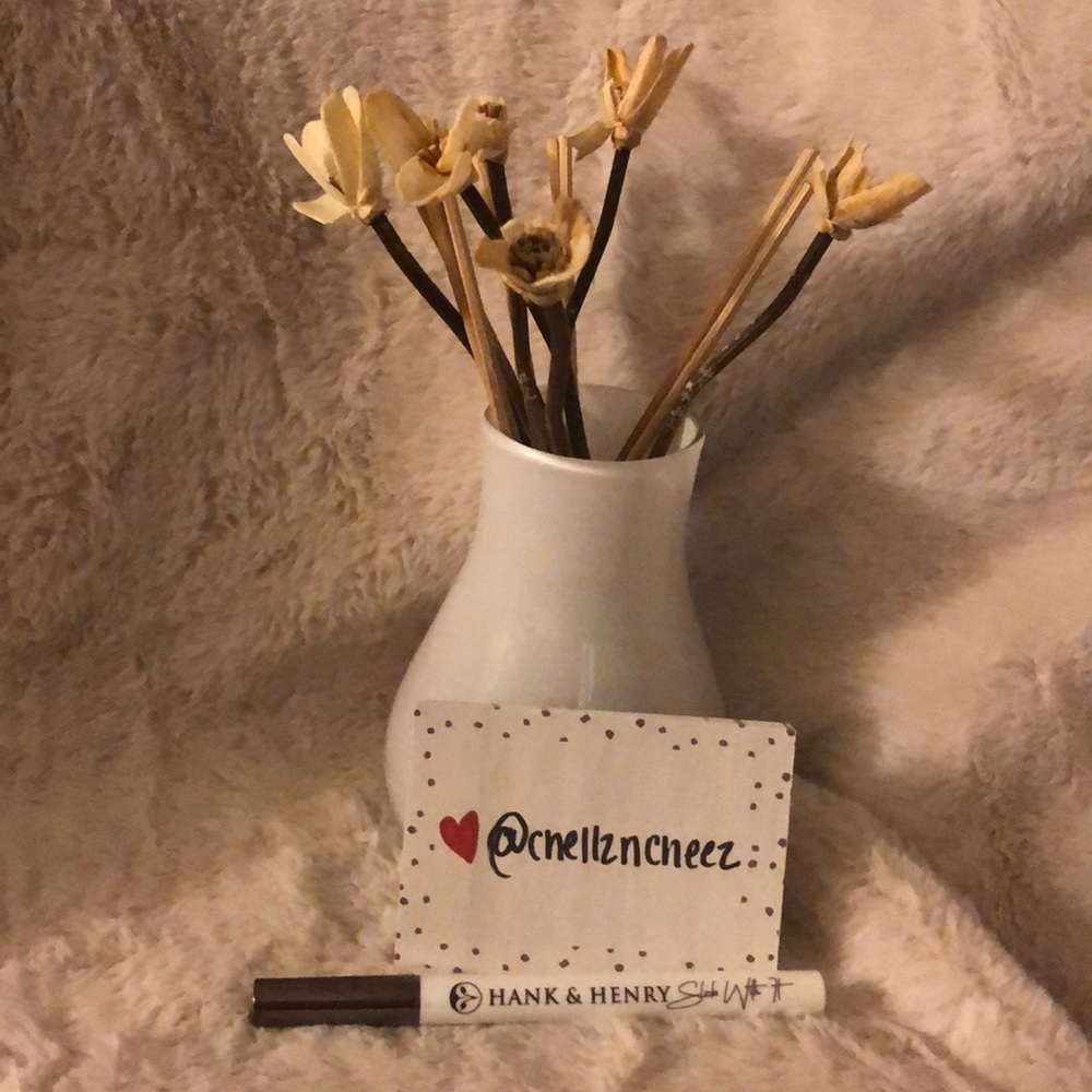 Hank and Henry liquid eyeliner